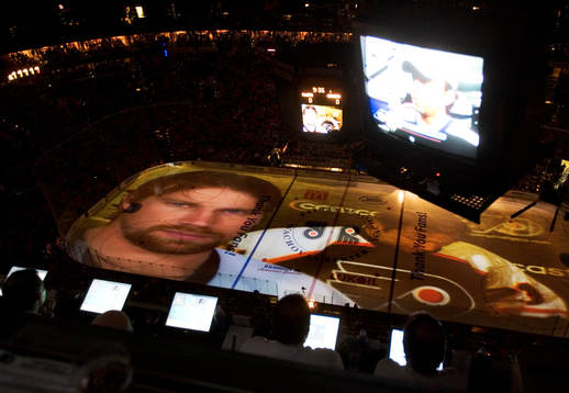 Peter Forsberg spelar sin premiärmatch i NHL för året.