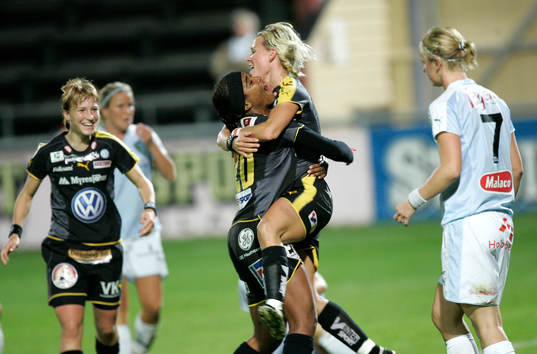 0-1, Anna Sjöström och Elaine, jubel och Therese Jönsson