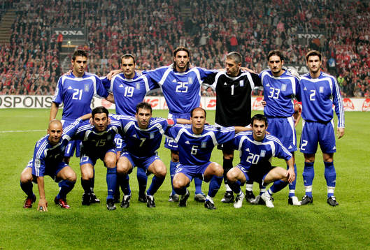 överst från vänster: Katsouranis, Kapsis, Kyrgiakos,