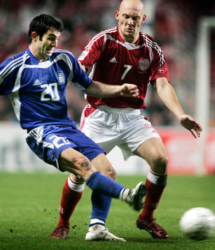 Thomas Gravesen, Danmark och Georgios Karagounis, Grekland