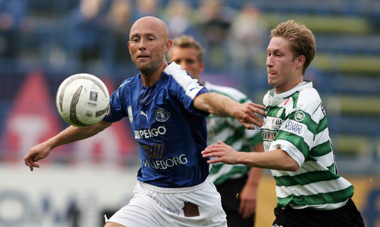 TFF:s Mattias Thylander först på bollen