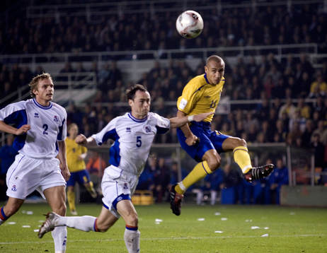 2-0, Henrik Larsson bredsidar in andra målet