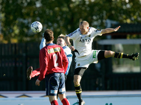 Björn Stringheim, målvakt, Öster och Nicklas Carlsson,