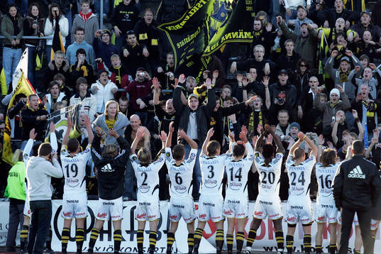 Fansen tackar AIK