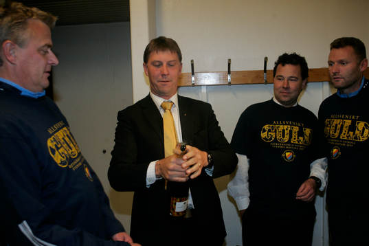 Djurgårds-ledarna med Kjell Jonevret i spetsen öppnade en