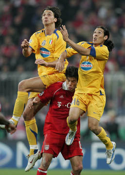 F051018 Fotboll, Champions League, Bayern München -