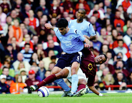 Cladio Reyna, Manchester City och Gilberto Silva, Arsenal