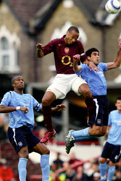 Thierry Henry, Arsenal och Claudio Reyna, Manchester City,