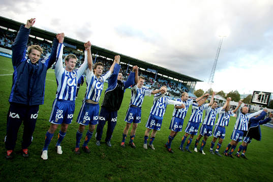 Göteborg jublar mot supportrarna. Tack till publiken