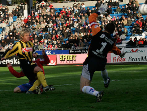 0-1, Jesper Ljung skjuter förbi Daniel Andersson