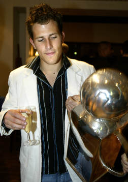 Tobias Hysén med pokal