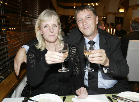 Kjell Jonevret, tränare, med fru