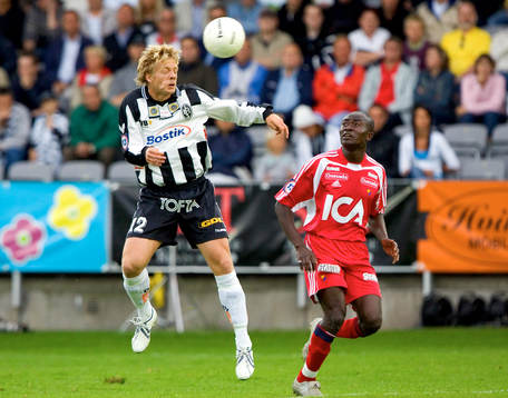 Mikael Rynell och Jones Kusi Asare. Nick