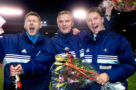 kjell Frisk, Lars Sandberg och Kjell Jonevret, tränare,