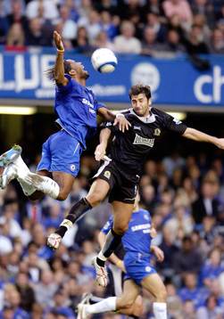 Didier Drogba, Chelsea och Zura Khizanishvili, Blackburn
