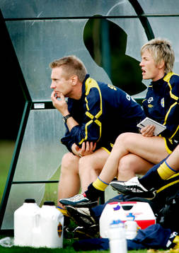Thomas Dennerby, förbunskapten och Lilie Persson,