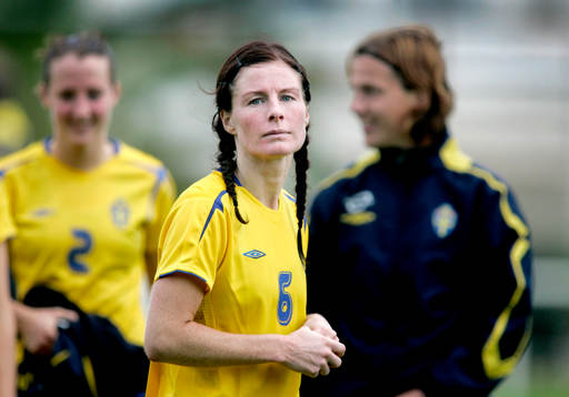 Malin Moström, Sverige