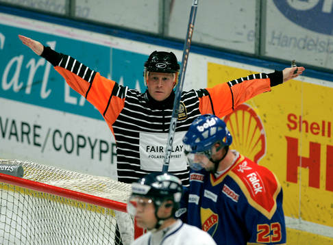 Ulrik Lindh, domare
