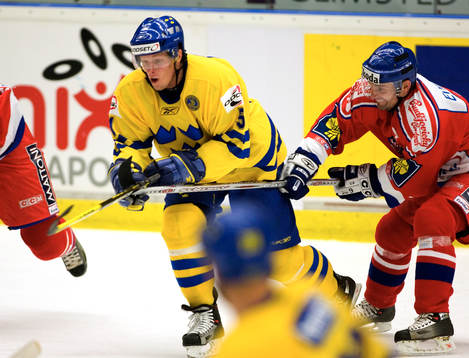 Mika Hannula, Sverige