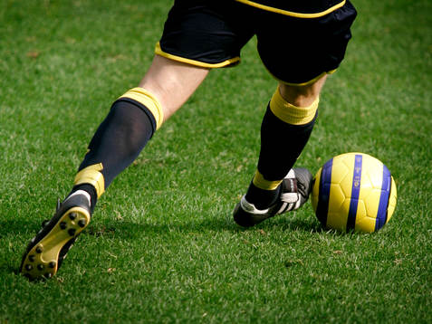 Fotboll, träning, Sverige, benskydd, skor, dobbar,