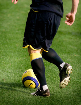 Fotboll, träning, Sverige, benskydd, skor, dobbar,