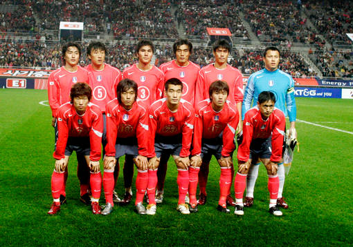 Korea Laguppställning, lagbild: överst från vänster:
