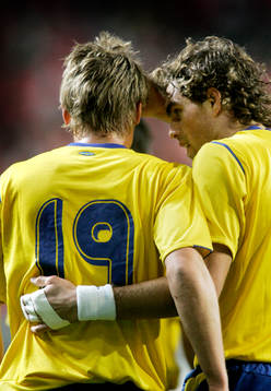 Sveriges målskyttar Markus Rosenberg och Johan Elmander