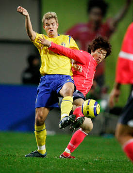 Niclas Alexandersson, Sverige och Ji Sung Park, Sydkorea