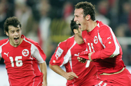 Marco Streller, Schweiz, jubel  med Tranquillo Barnetta