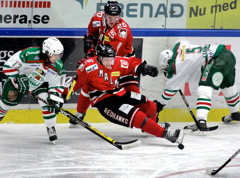 Niklas Wentzel och Niklas Karmhag, Rögle stoppar Nicklas
