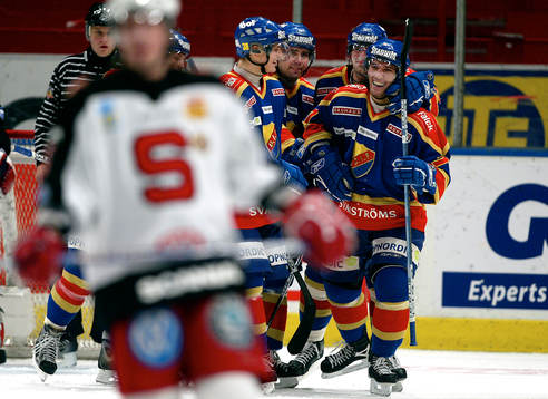 Anders Ribbenstam, DIF kvitterar till 2-2. Jubel