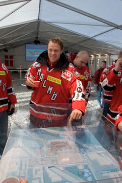 Ishockey, Ny arena i Malmö, Johan Norgren, Malmö, tittar