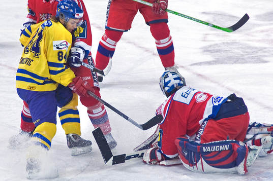 Dragan Umicevic, Sverige är framme och pressar