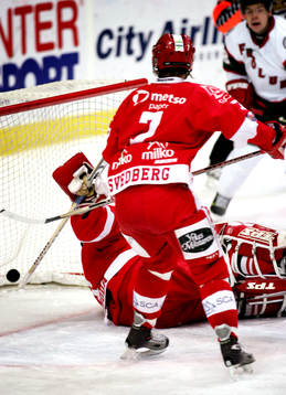 Martin Plüss, Frölunda gör 1-0