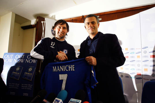 Nuno Maniche nyförvärv i Chelsea tilsammans med Jose