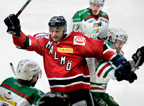 Alexander Semjonovs, Malmö stoppas av tre Rögle spelare
