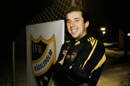 Förre Öster-spelaren Denis Velic presenterades idag som