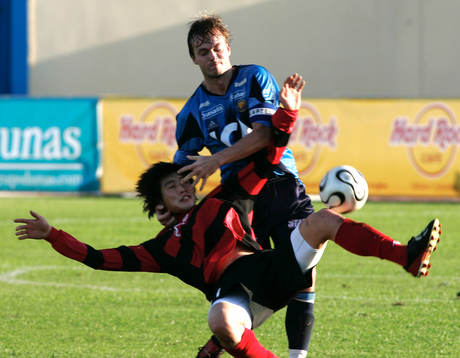 Markus Johannesson brottar ner en sydkorean