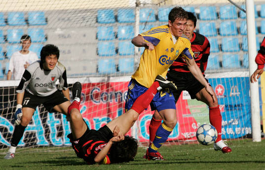 Fotboll, Bröndby - Pohang Steelers