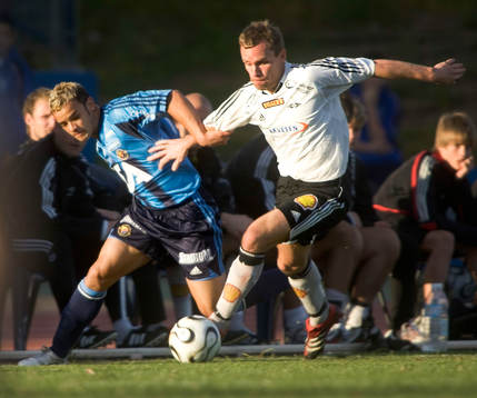 Norge steget före, här kommer Lance Davis på efterkälken