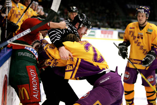 Johnny Odoya, Frölunda och Emil Kåberg, Färjestad
