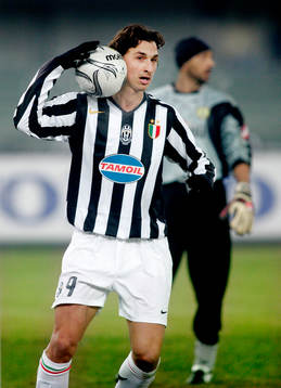 Zlatan Ibrahimovic, Juventus och Fontana (målvakt) Chievo