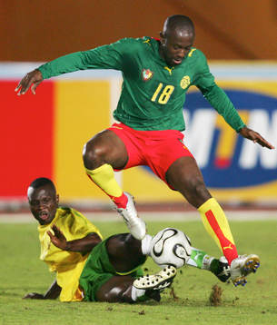 Roudolphe Douala, Camerun och Massamasso Tchangai Komi, Togo