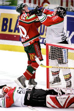 Jonas Johnson, Frölunda och Ratislav Pavlikovsky, Modo,