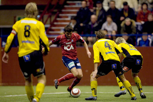 Pavel Zavadil utmanar Mjällby-spelare