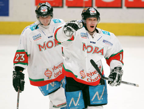Thomas Skogs och Marco Tuokko, Mora, jubel
