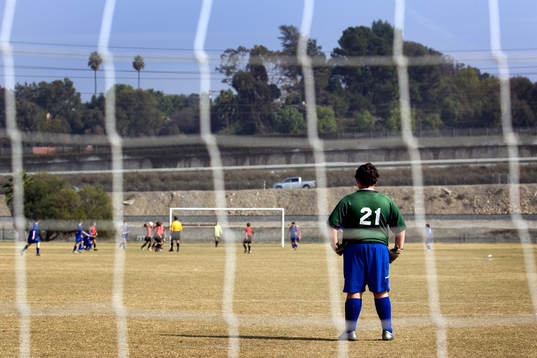 Reportage om fotboll i USA. Ungdomsturnering i staden