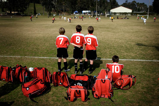 Reportage om fotboll i USA. Ungdomsturnering i staden