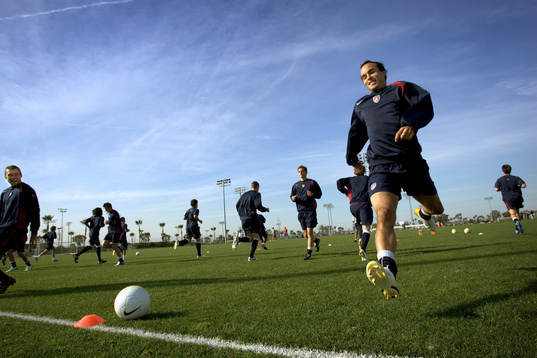Reportage om fotboll i USA. USA tränar