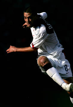 Reportage om fotboll i USA. USA-Norge. Clint Dempsey, USA